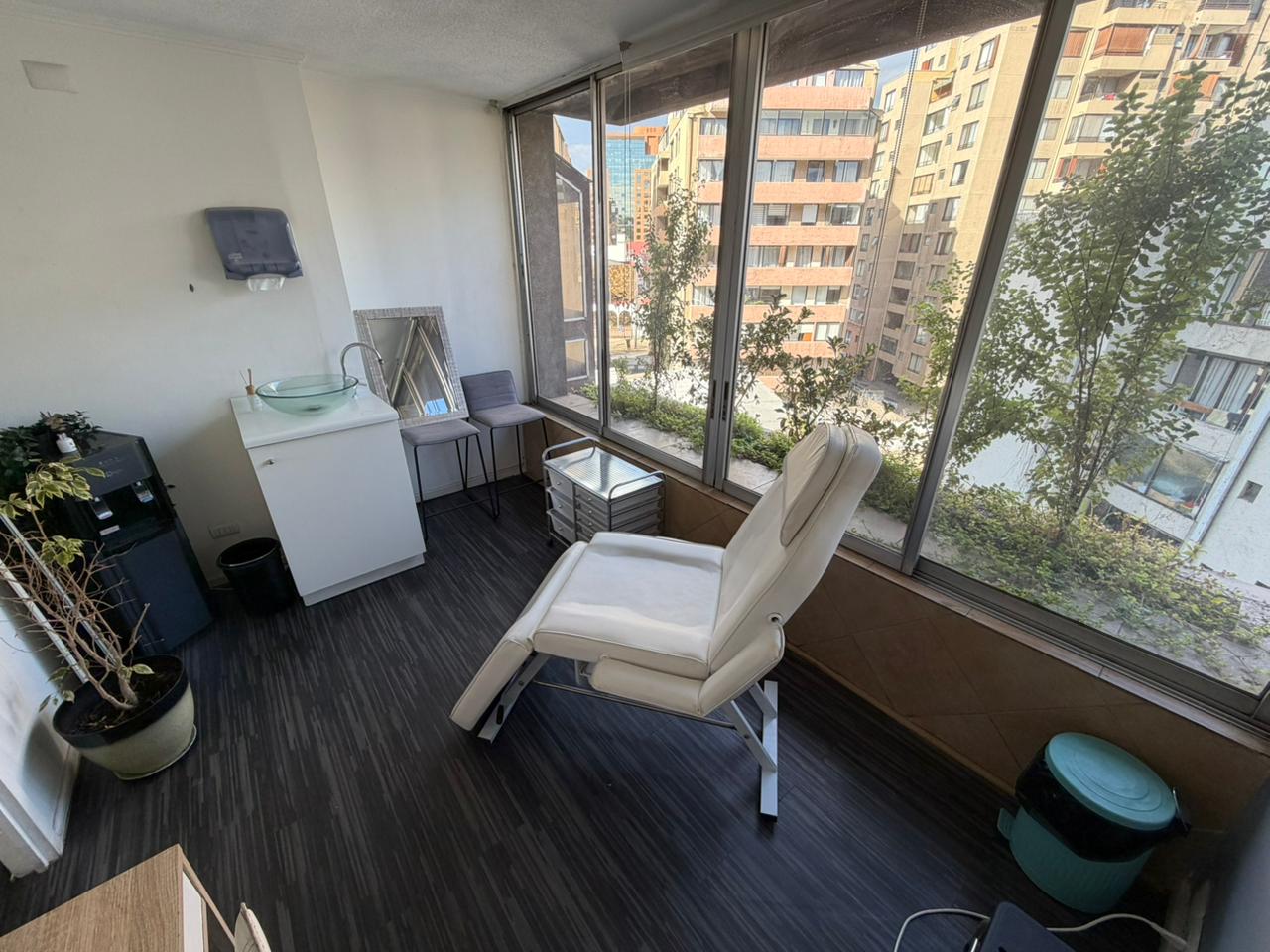 Lavamanos y zona de trabajo